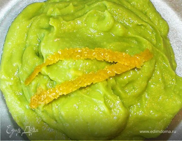 Сомика посолить,обсыпать травками,полить лимонным соком и оставить на часик.
Авокадо измельчить в блендере с лимонным соком и цедрой.Посолить.Добавить васаби.Соус готов.