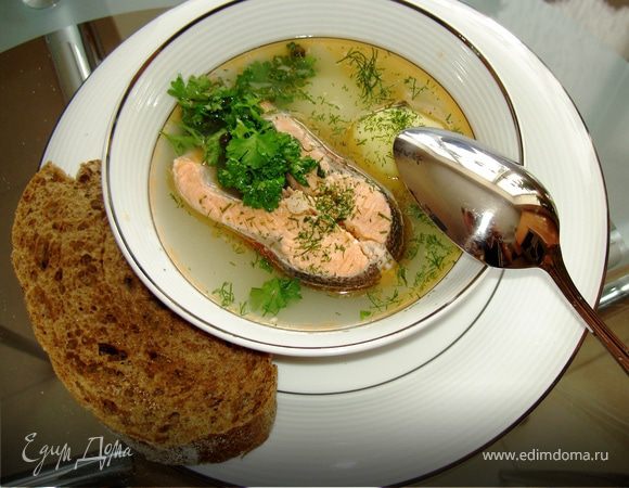 Не торопитесь приниматься за еду: калья должна настояться. К столу отдельно подайте несколько видов мелко порубленной зелени. Прямо в тарелку можно выжать немного лимонного сока (рекомендую, но сначала попробуйте без него).