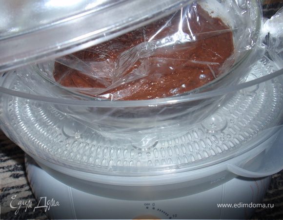 Отправляем в пароварку на 1,5 часа.