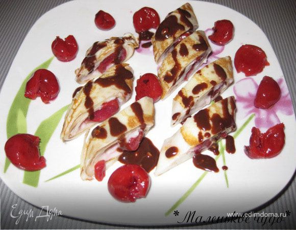 Отправляем все в холодильник до застывания крема (часа 2 как минимум).

Потом вытаскиваем, режем, украшаем и конечно же лакомимся)) nyam2 