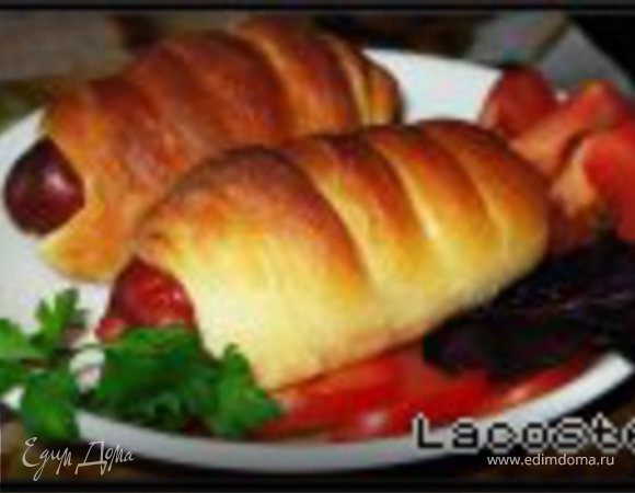 Выпекаем при температуре 200–220°C 10–15 минут. После выпечки смазать поверхность растопленным сливочным маслом или молоком (для глянца и нежности). Приятного аппетита!