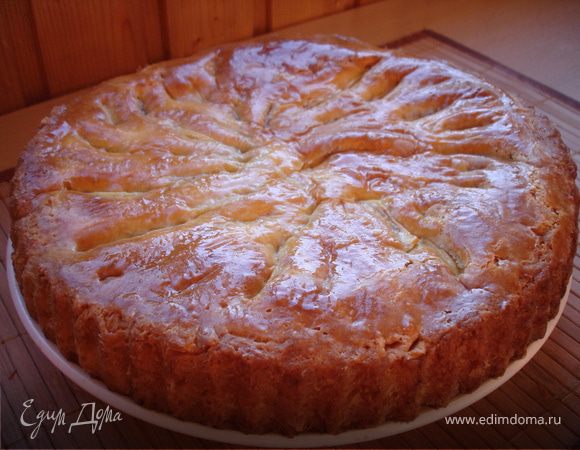 остывший пирог вынимаем из формы