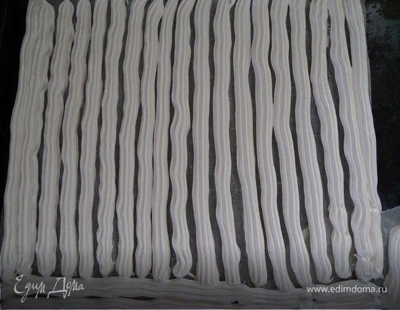 У меня было немножко времени, и я выложила ровненько... Получился прямоугольник (почти 30Х30)...