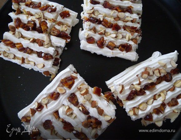 И быстренько под одеяло - чтобы никто не отобрал...