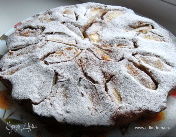 Готовую коврижку посыпать сахарной пудрой.