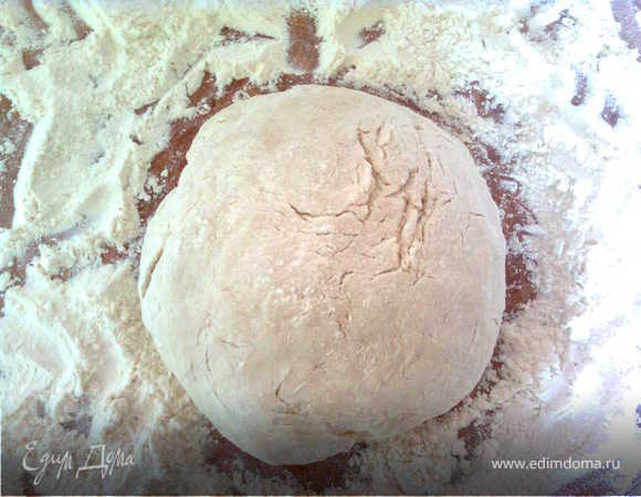 Замесить тесто.