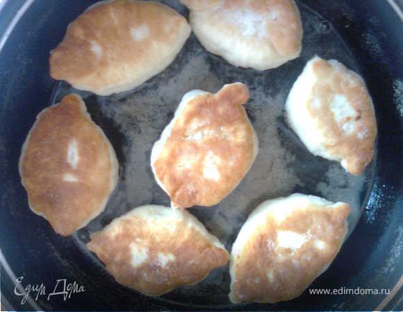 По красоте пирожки не очень получились, но по вкусу и быстроте им нет равных.