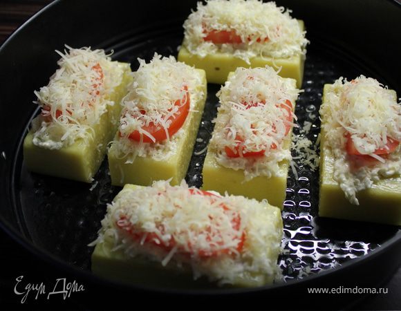 И присыпаем тертым пармезаном.