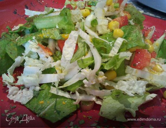 Можете рассматривать этот рецепт как основу и добавлять другие ингредиенты на ваш вкус: отварную куриную грудку или кусочки бекона, чтоб было посытнее, или крутоны, или другую зелень. Как пожелаете. А мы любим так :))