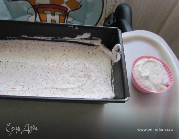 Разложить по формам и поставить в морозилку застывать. Часов на 5 :)) 