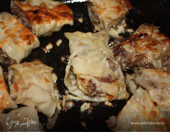 Подавать со сметаной. Украсить зеленым луком. Приятного аппетита!