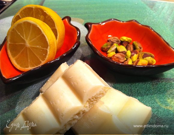 добавила всё в шоколад горячий и перемешала ложечкой хорошенько