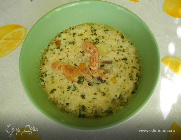 Молоко вскипятить, соединить с беконом и луком, посолить, добавить крупно нарезанный картофель, сельдерей. Рыбу нарезать порционными кусочками, добавить в суп. Когда суп будет почти готов добавить размороженные креветки, петрушку, тимьян и листочек лайма или лимона.
Если взять кокосовое молоко и отказаться от сливочного масла и бекона, получится почти постный суп. Очень просто, но получилось, на удивление вкусно. В следующий раз попробую добавить кукурузу.