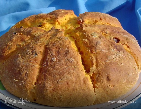 Выпекать в предварительно нагретой до 200 гр. духовке до полного пропекания, которое проверяем деревянной палочкой.