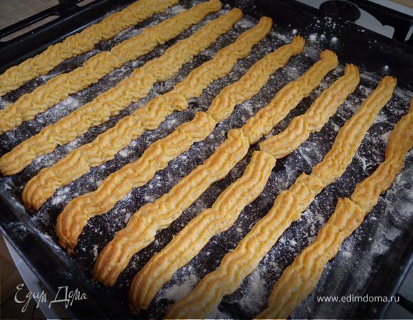 Из такого количества у нас получилось 4!!! противня...