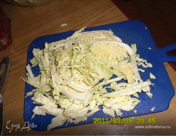 белокочанную капусту порезать 
