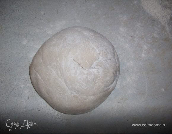 замесить тесто 