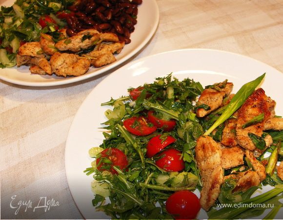 Всё.Наша индейка готова))Кушать с салатом из свежих овощей и зелени.Можно на гарнир добавить отварную фасоль.Приятного аппетита!:)