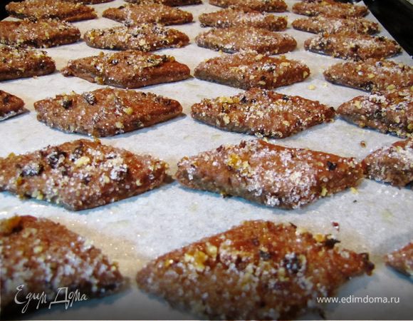 Выпекать в духовке 20 минут при температуре 180 (если в духовке предусмотрено выбор режимов выпекания, то режим "верх+низ").