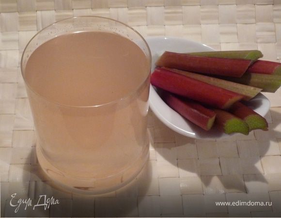 Поставить в холодильник на несколько часов. Компот процедить. Приятного 
аппетита!