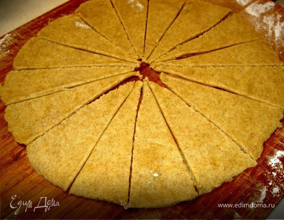 Раскатать, порезать на сегменты 