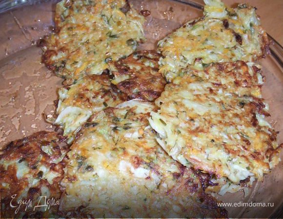 Жарить на разогретой сковороде по 5 минут с каждой стороны.