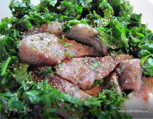 Перчим смесью из перцев (неожиданный душисто-мягкий аромат)
