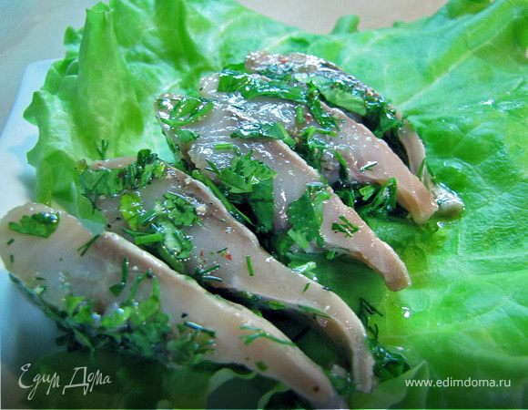 Закуска готова, пахнет умопомрачительно, и годна к употреблению более продолжительное время.
