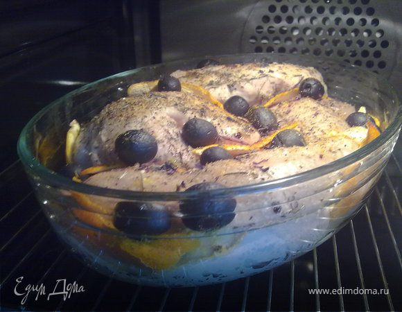 Ставим в духовку и выпекаем при 210 градусах 40-45 минут.
ПРИЯТНОГО АППЕТИТА!