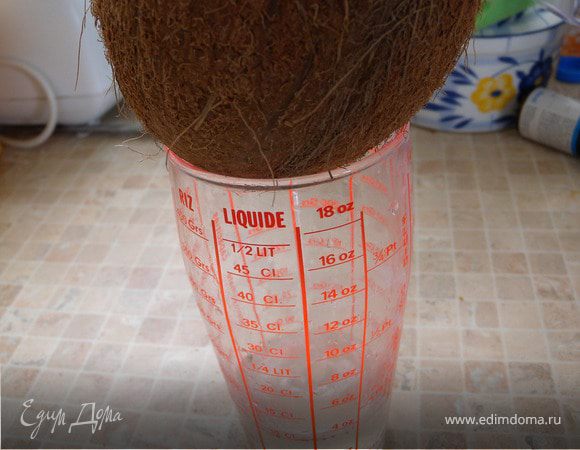"Доим" кокос... Если нет кокоса - не беда. Залейте 2 ст л кокосовой стружки на 30 минут кипятком (150 мл) а далее следуйте рецепту...