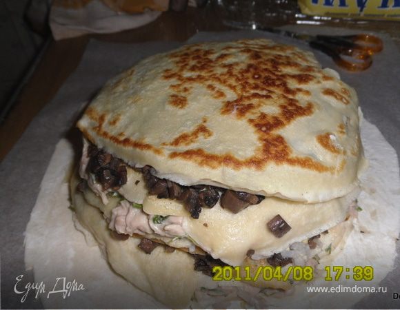 Так повторить еще раз.И верхний слой закрыть блинчиком.