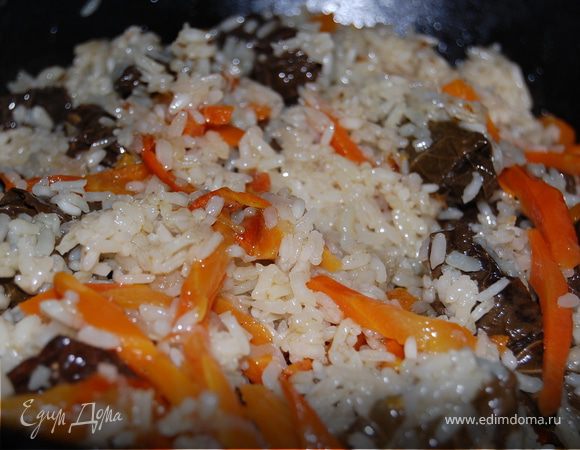 Выключите огонь и оставьте плов,не открывая еще мин 10.
Перемешать плов перед подачей.
Приятного аппетита вам и вашим близким.!!!
