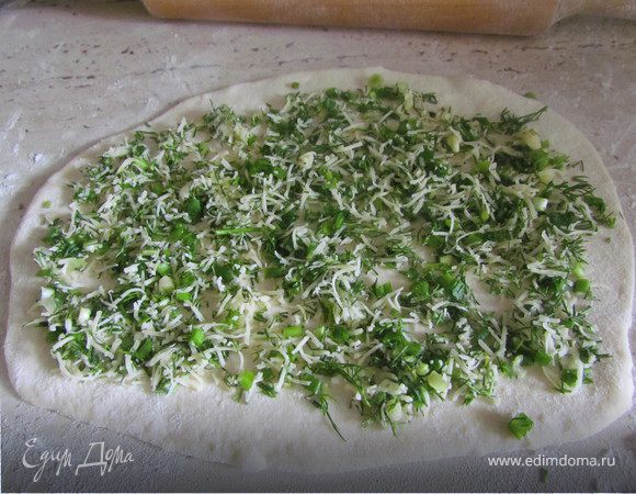 Сформировать булочки различной формы, какая Вам больше по душе. Дать им отдохнуть около часа. Предлагаю следующие варианты булочек.