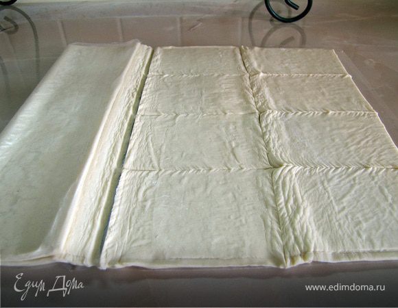 Тесто порезать на 8 частей.