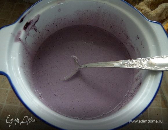 Половину сока соединить со всеми сливками (добавить специи и соль)...