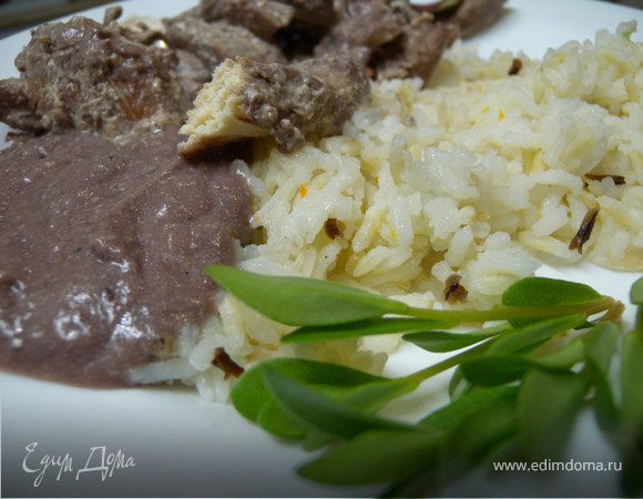 Подавала я с ризотто из смеси разного риса и с зеленью свеклы и портулака...