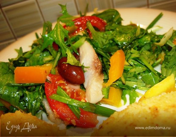 Все продукты некрупно порубить, смешать и заправить соусом из масла, уксуса, соли и молотого перца. Всё :-))