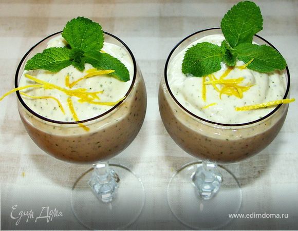 Выложить в креманки,украсить мятой..и можно наслаждаться:))