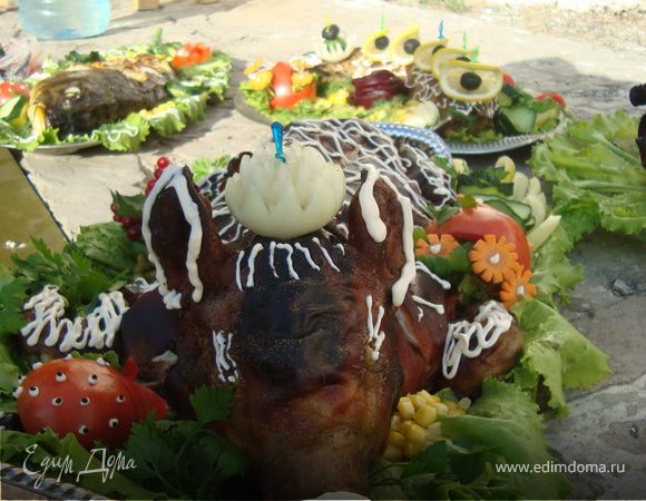 В блендер выложить майонез,горчицу,соевый соус,растительное масло,мед,немного присолить,приперчить и хорошо взбить.Одну треть соуса влить в смесь с фруктами ,хорошо перемешать и поставить на 30-40 минут чтоб промариновались.