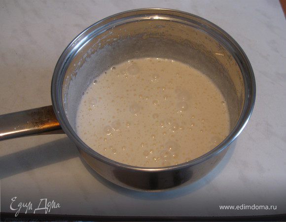 Взбить добела 2 яйца и 1ст.сахара