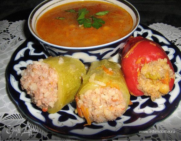 Подавать посыпав зеленью и чесноком.Получается очень сытное блюдо,в немного восточном стиле!Приятного аппетита!