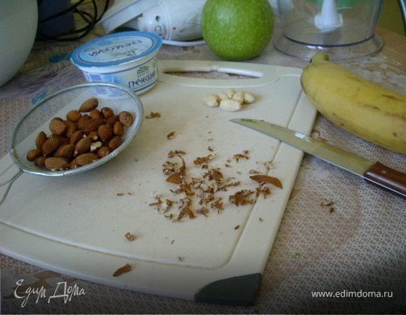 Пошаговые фото: во второй раз решила очистить миндаль от кожицы.