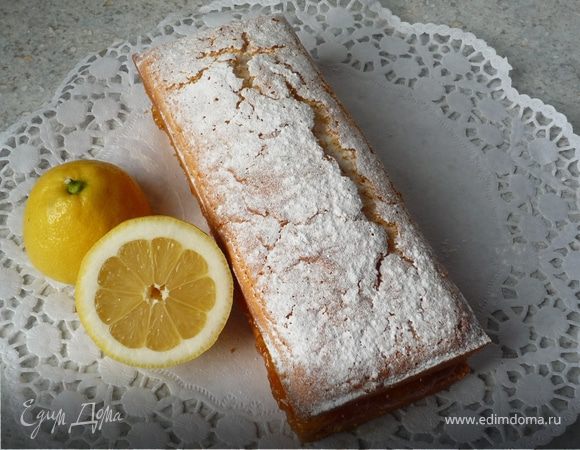 Сверху накрыть второй половиной и немного прижать. 
Украсить сахарной пудрой. Приятного аппетита!
