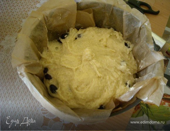 Затем переместить в духовку,разогретую до 180 С.