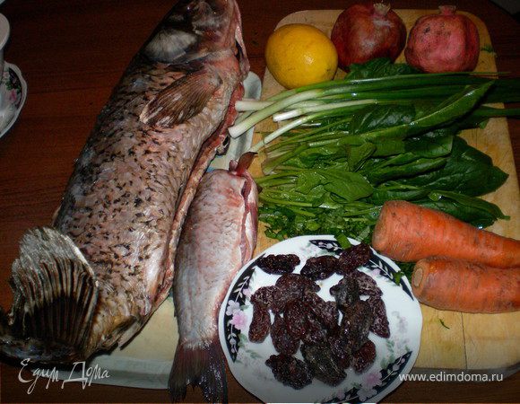 На фото набор продуктов