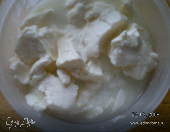 Готовим закваску:

В отдельной емкости смешать 
100гр  теплого молока  со 2ст.л сметаной (или гатыг).
