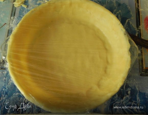 Накройте пищевой плёнкой и снова уберите в холодильник на 2о мин.