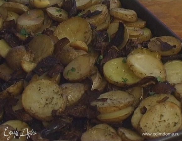 Запекать в разогретой духовке 15 минут.