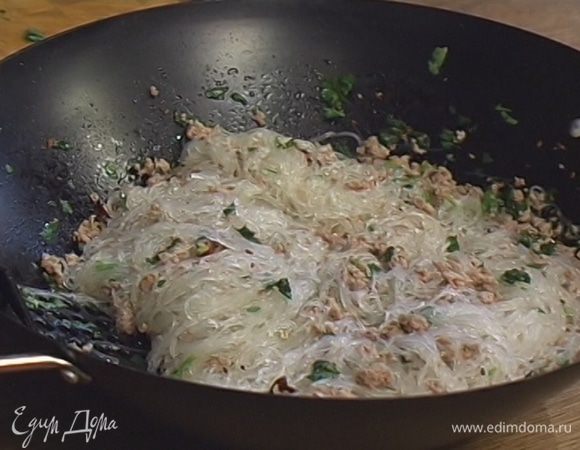 Подавать теплым.