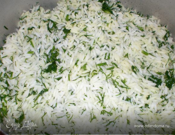 на мясо высыпать остальной рис.
